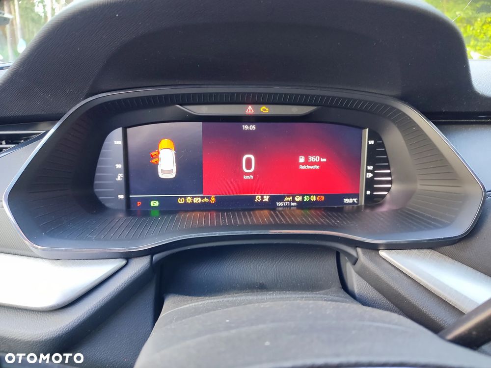 Skoda Octavia 2.0 TDI DSG Exclusive Plus - 14