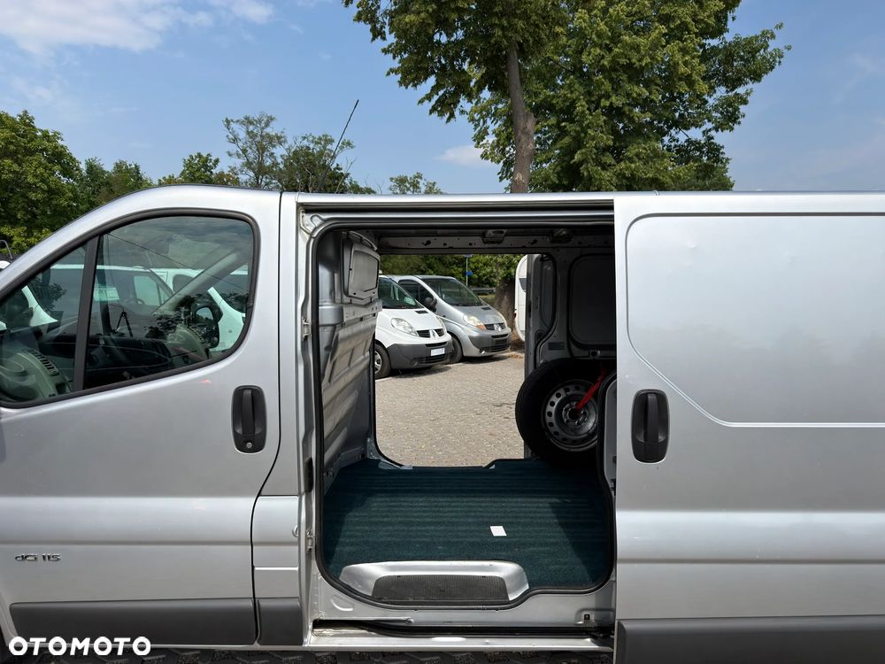 Renault Trafic 2.0 Diesel 2X Boczne Drzwi L2H1 Long Długi Nawigacja Kamera Cofania Klimatyzacja 3 Osobowy Gwarancja Kredyt - 22