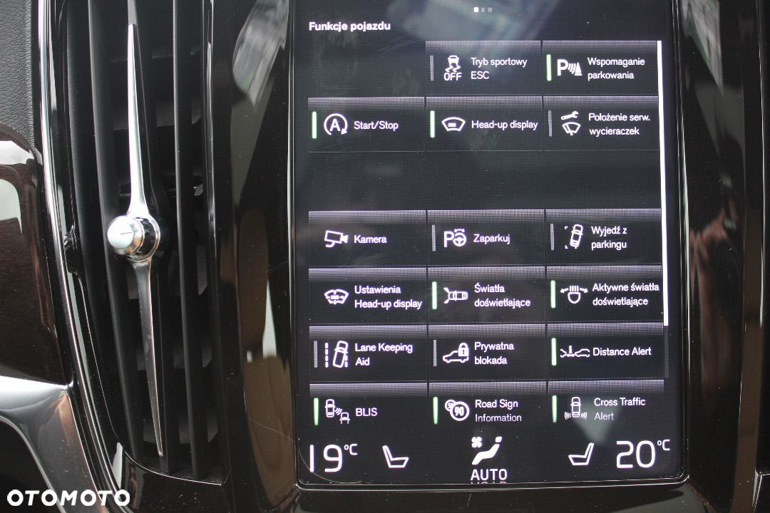 Volvo S90 T6 AWD Momentum - 33