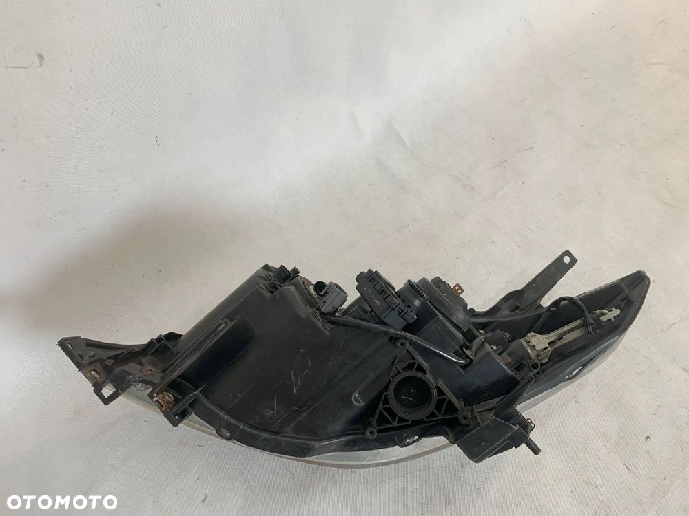 Mazda 5 V 05-08r Reflektor prawy lampa prawa - 3