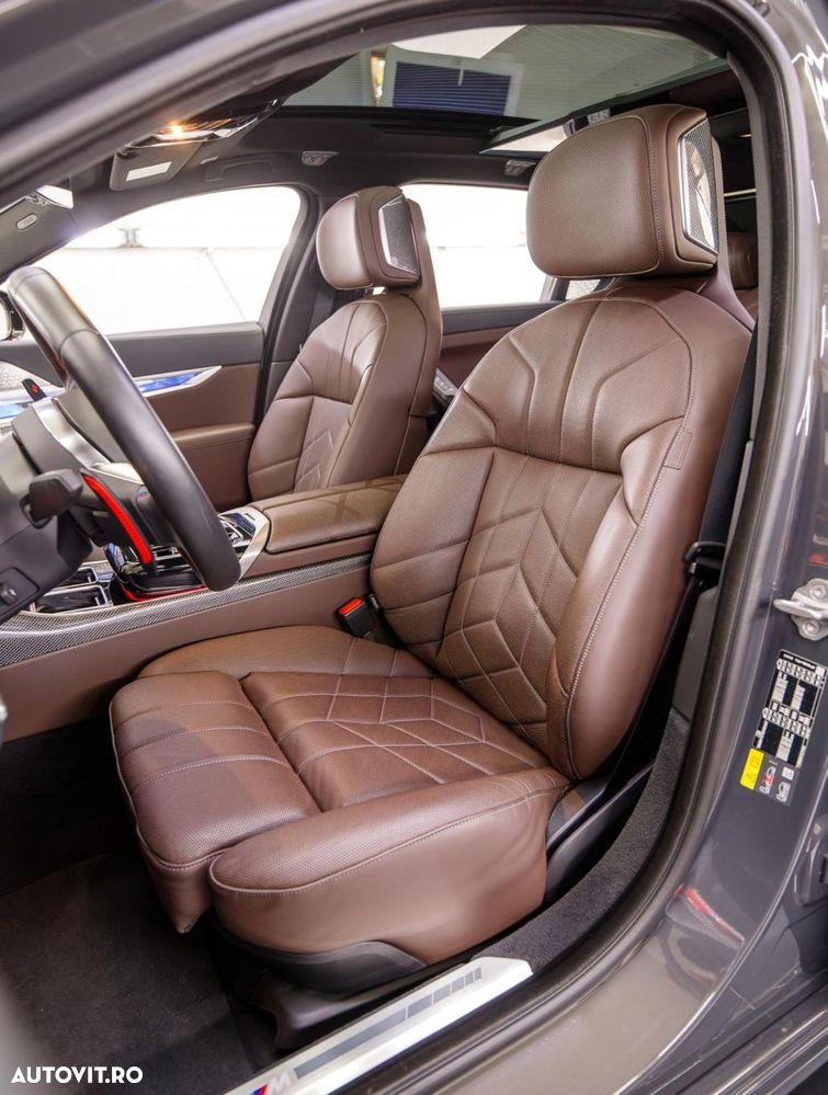 BMW M7 M760e xDrive AT PHEV - 10