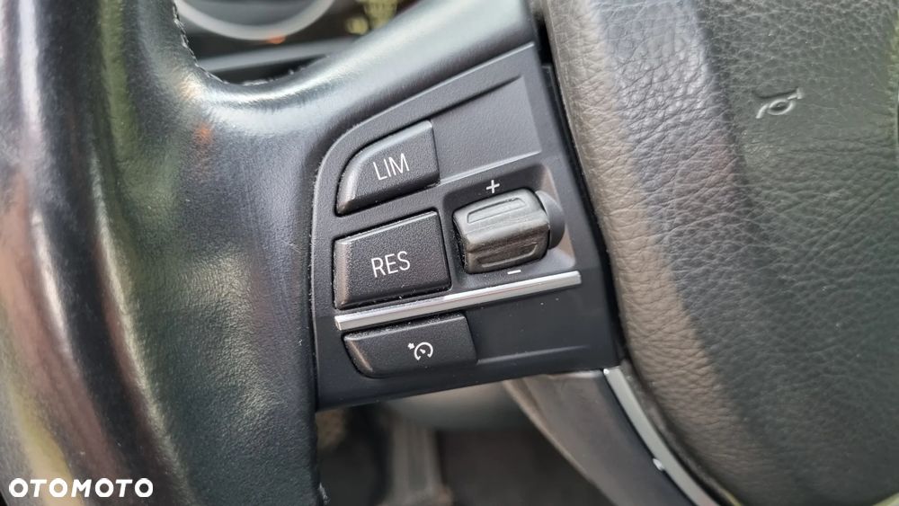 BMW Seria 5 525d - 21