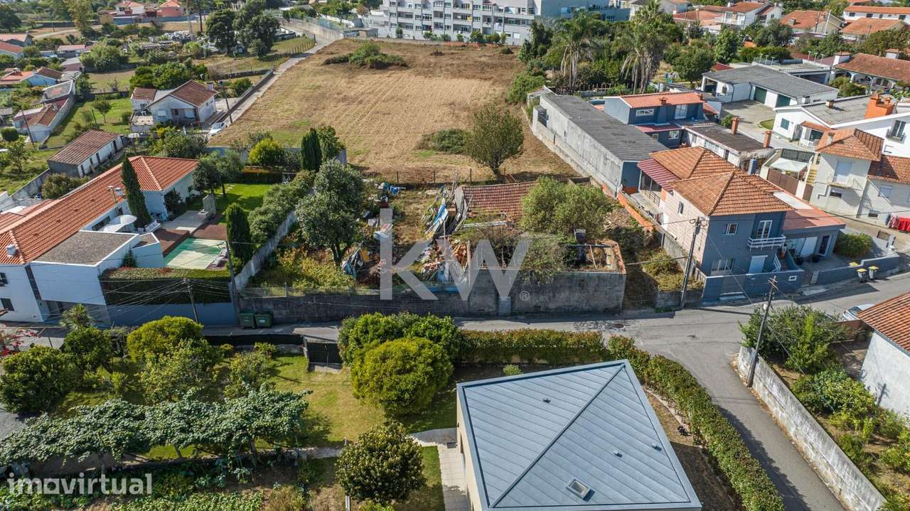 Moradia para reabilitação em Grijó Vila Nova de Gaia - Grande imagem: 2/16