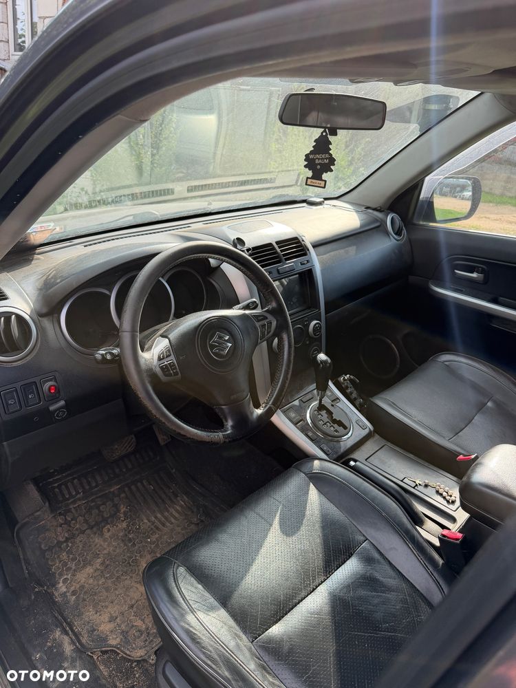 Suzuki Grand Vitara 2.4 De Luxe - 5