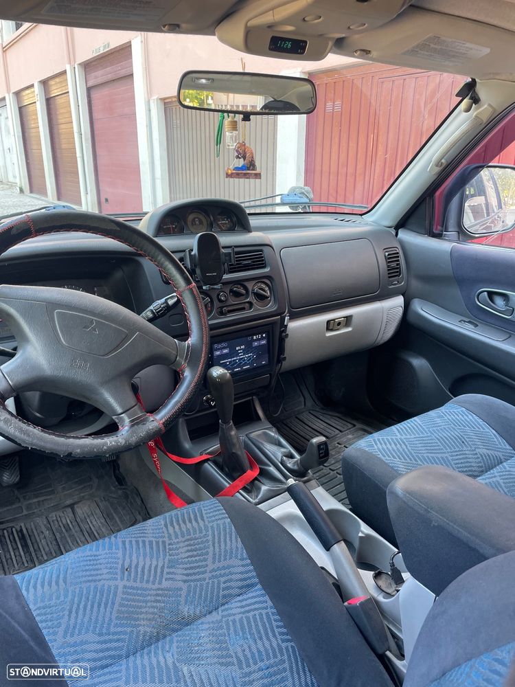 Mitsubishi Pajero Sport 2.5 TD GLS - 10