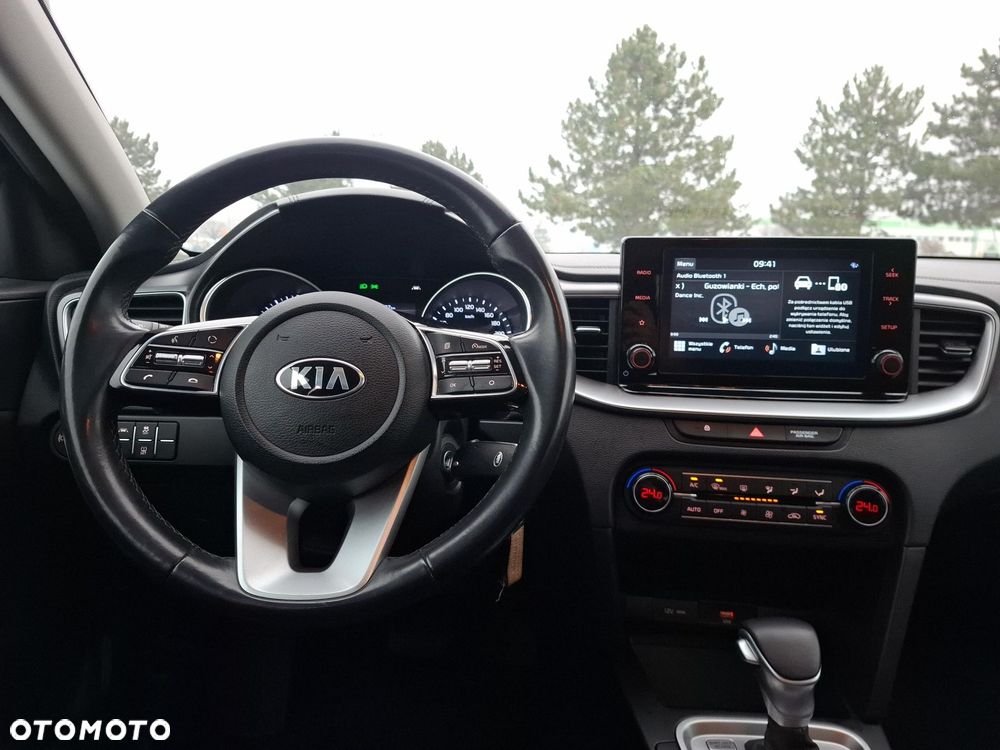 Kia Ceed - 13