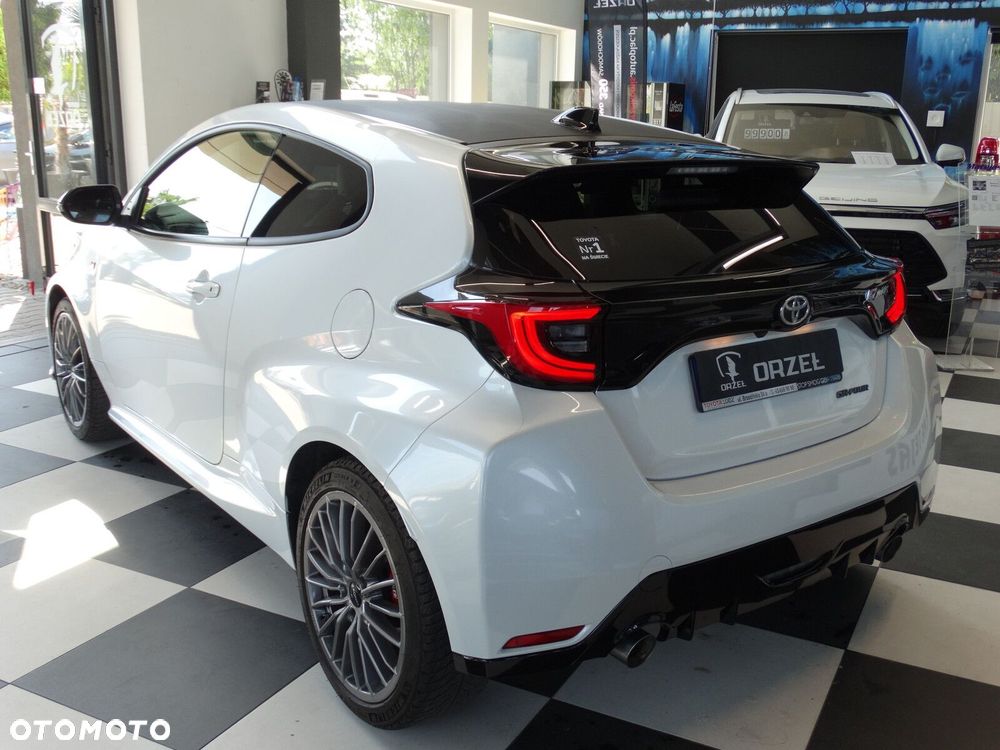 Toyota Yaris - 6