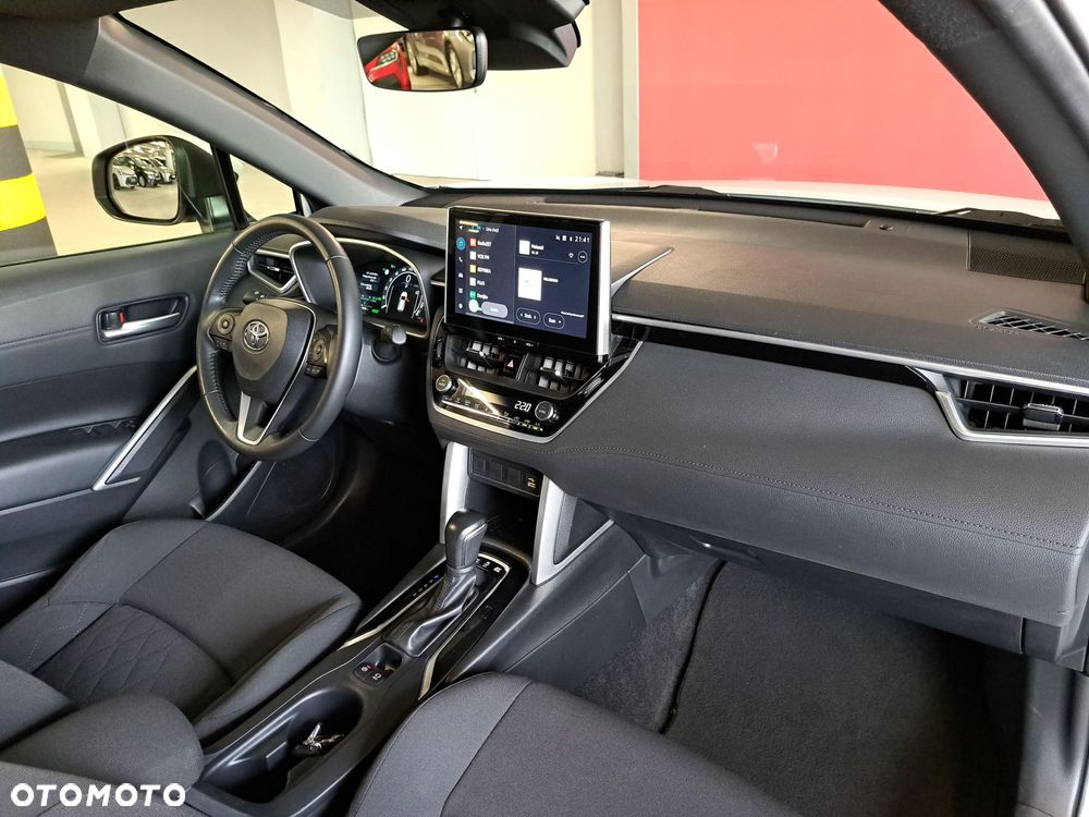 Toyota Corolla Cross 2.0 Hybrid Comfort - 17