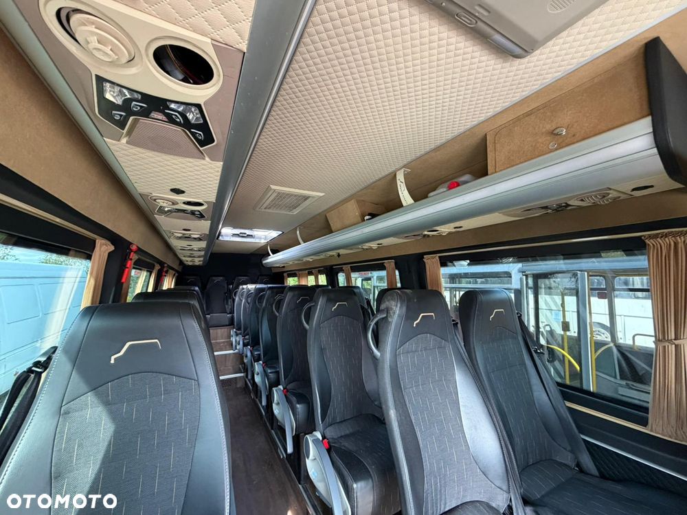 Mercedes-Benz Sprinter 519 - 9
