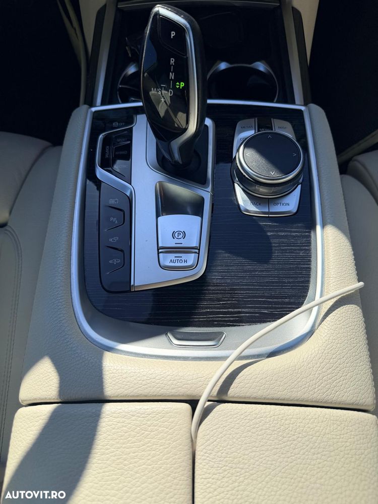 BMW Seria 7 - 8