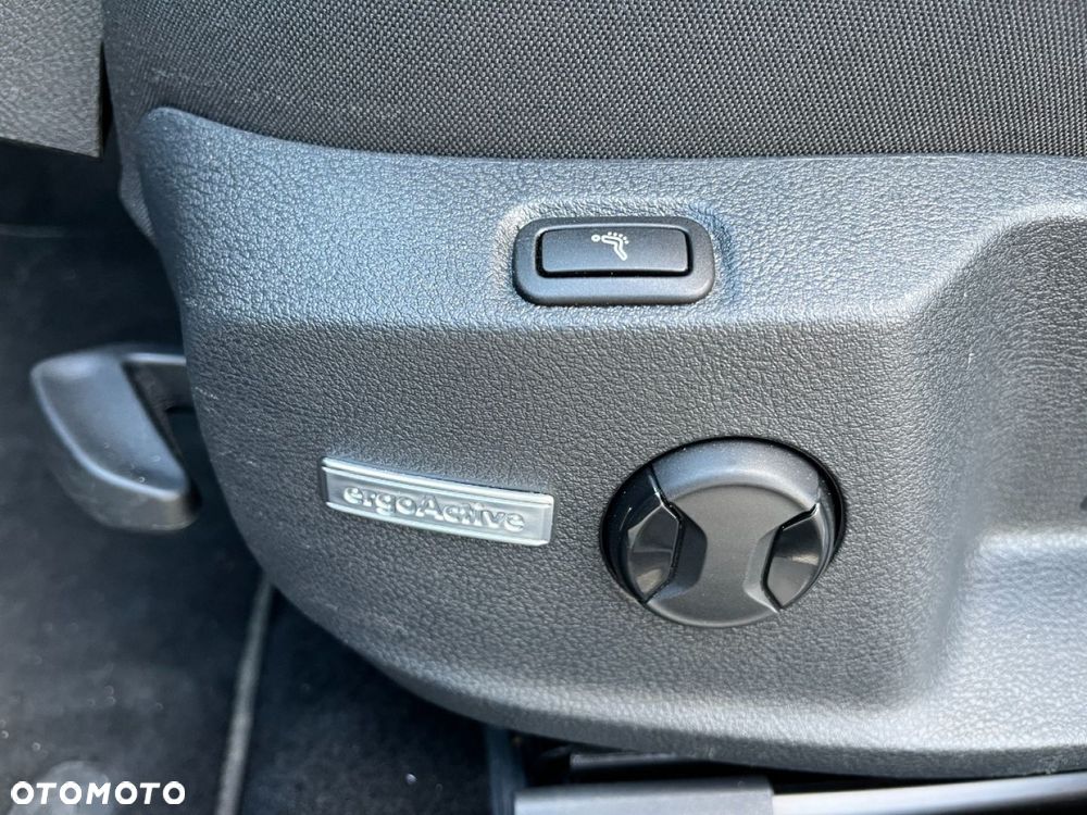 Volkswagen Golf Variant 2.0 TDI SCR Highline - 29