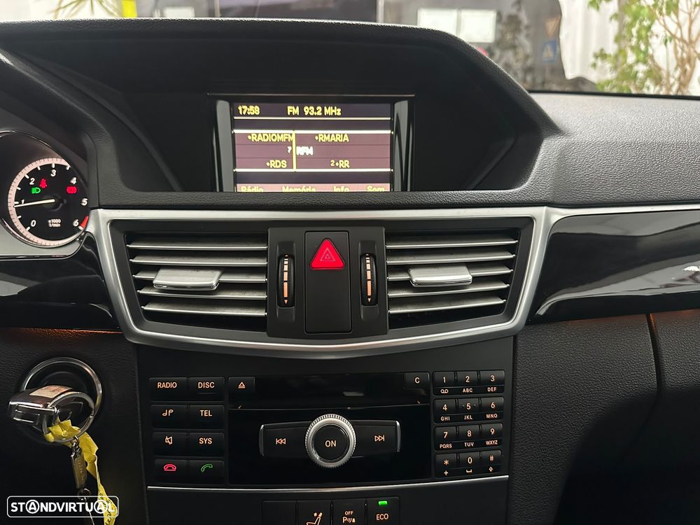 Mercedes-Benz E 250 BlueTEC Avantgarde Auto. - 32