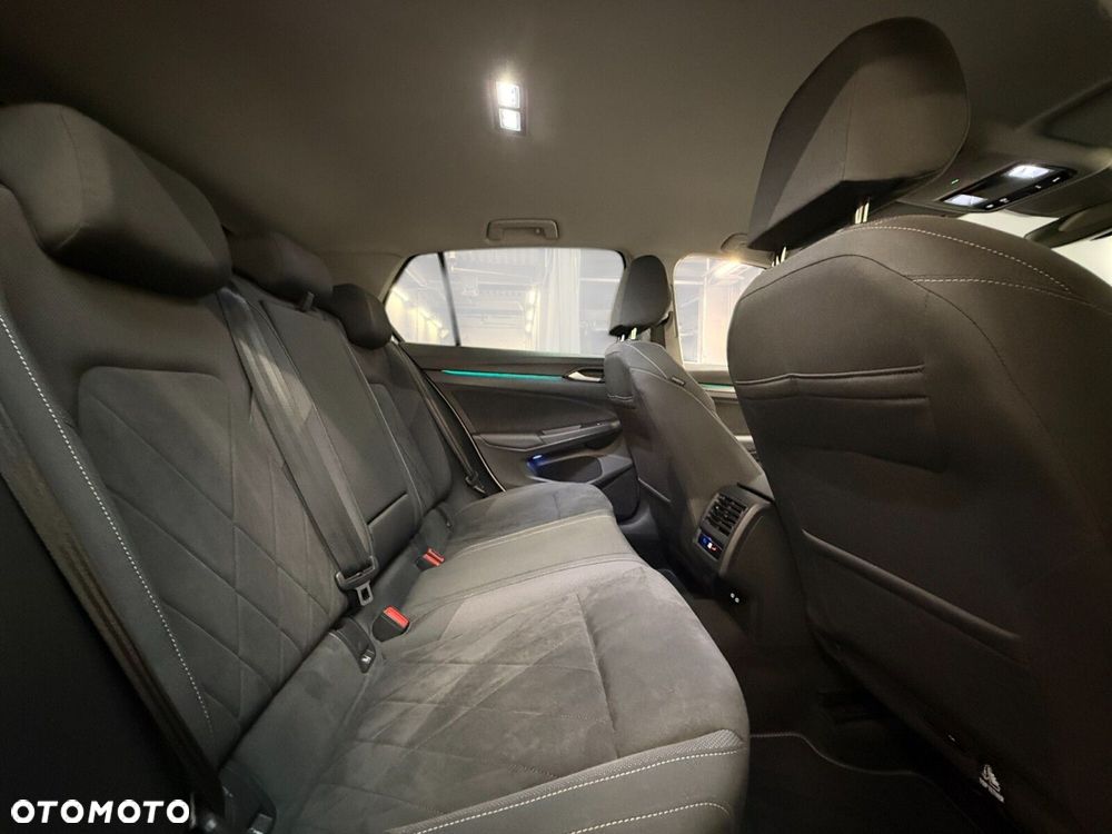 Volkswagen Golf - 23