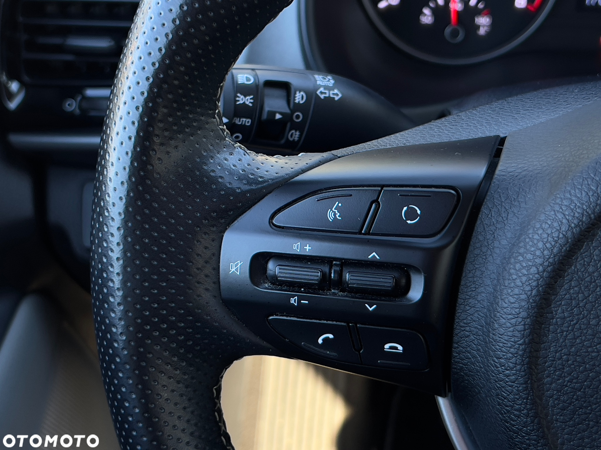 Kia Stonic 1.0 T-GDI M - 16