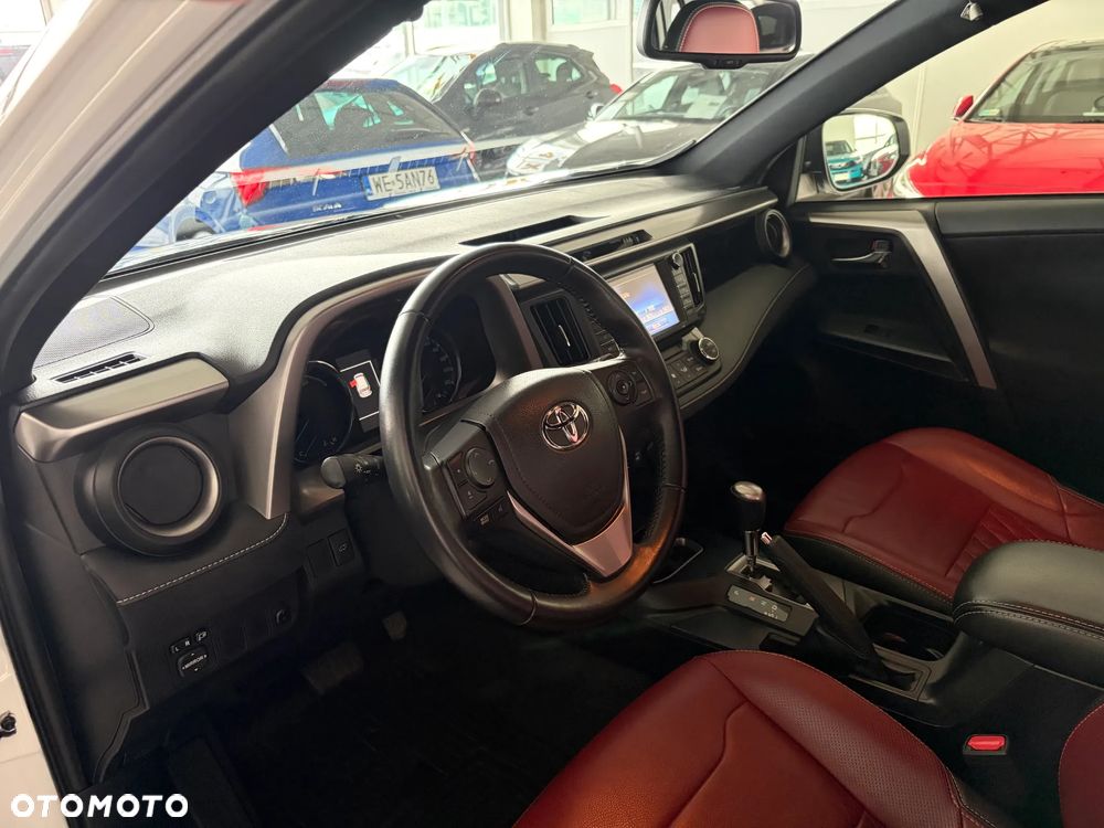 Toyota RAV4 - 10