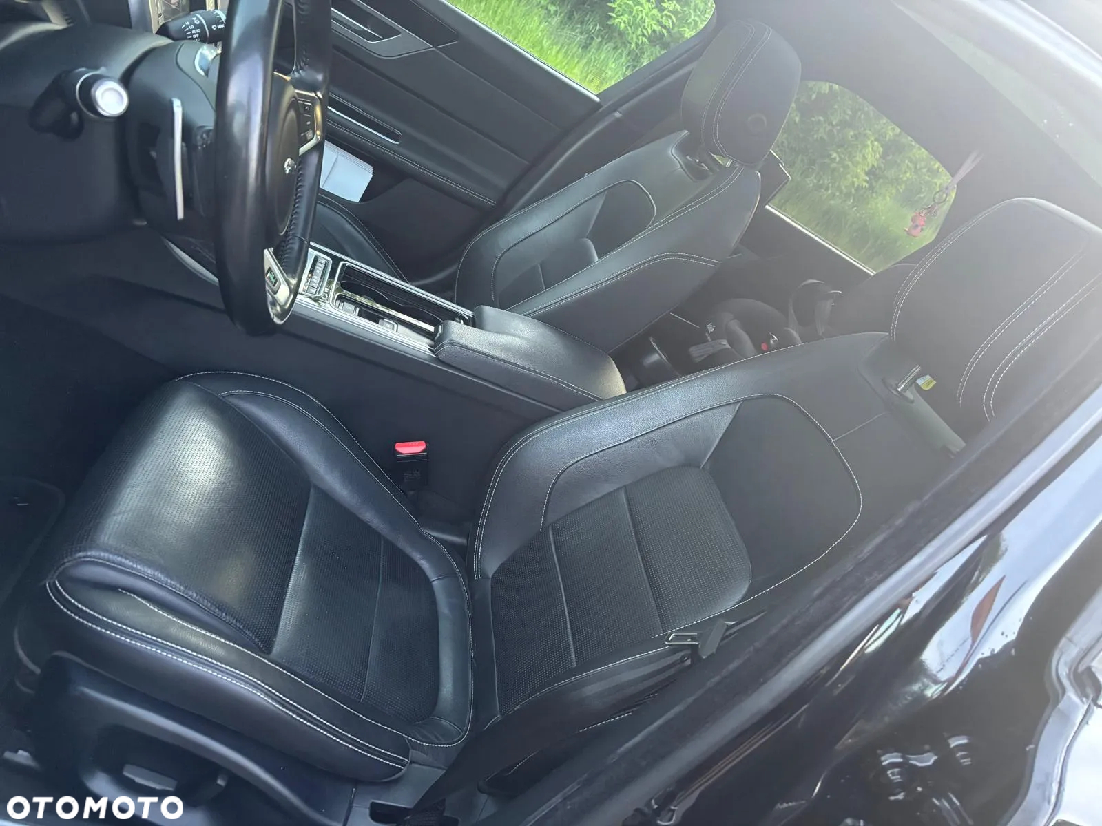 Jaguar XF 2.0 i4D AWD R-Sport - 9