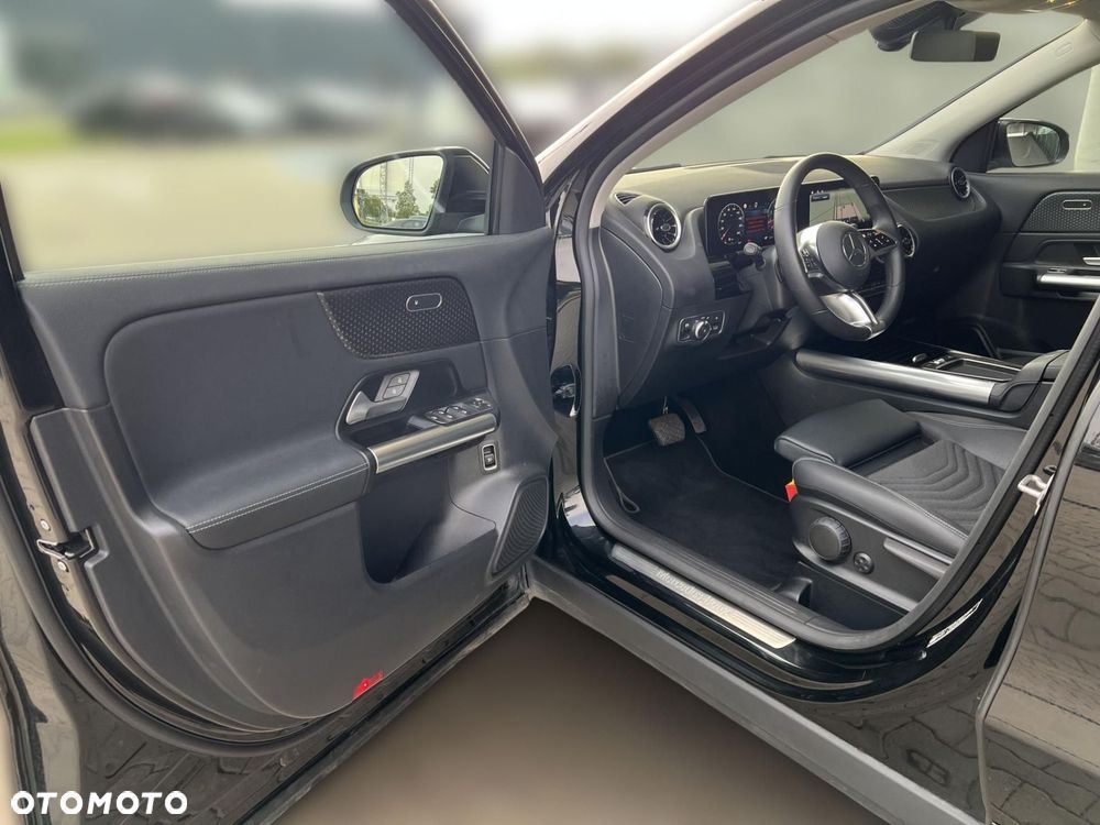 Mercedes-Benz GLA - 10