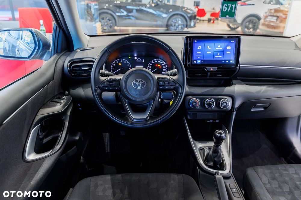 Toyota Yaris 1.5 Comfort - 25