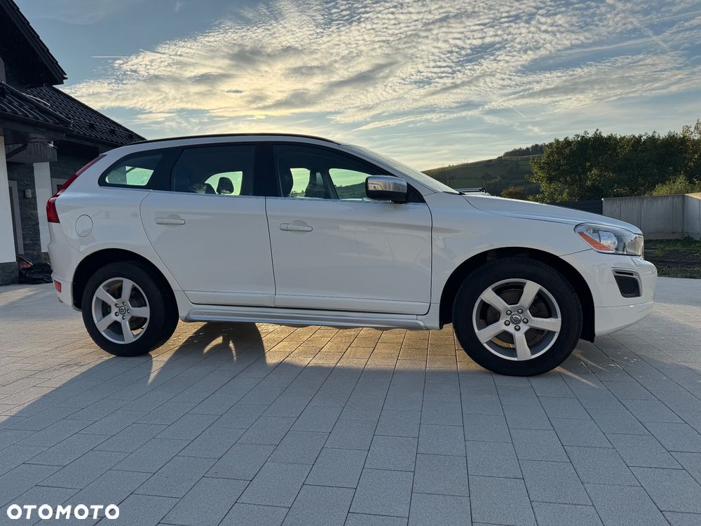 Volvo XC 60 D3 AWD R Design - 2