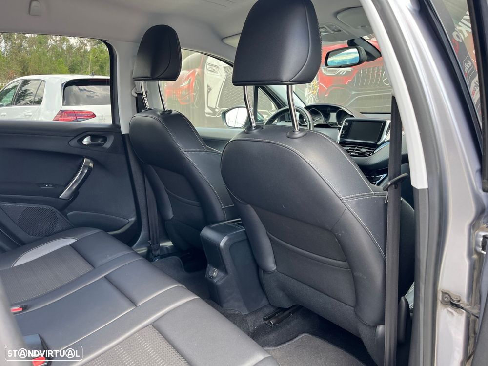 Peugeot 2008 1.6 e-HDi Allure - 43