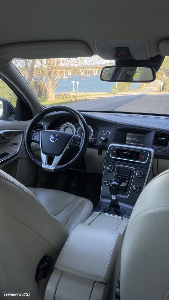 Volvo S60 2.0 D3 Momentum - 12
