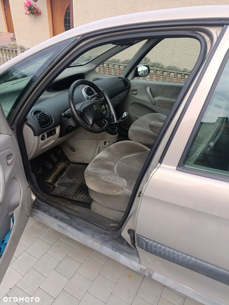 Citroën Xsara Picasso - 12