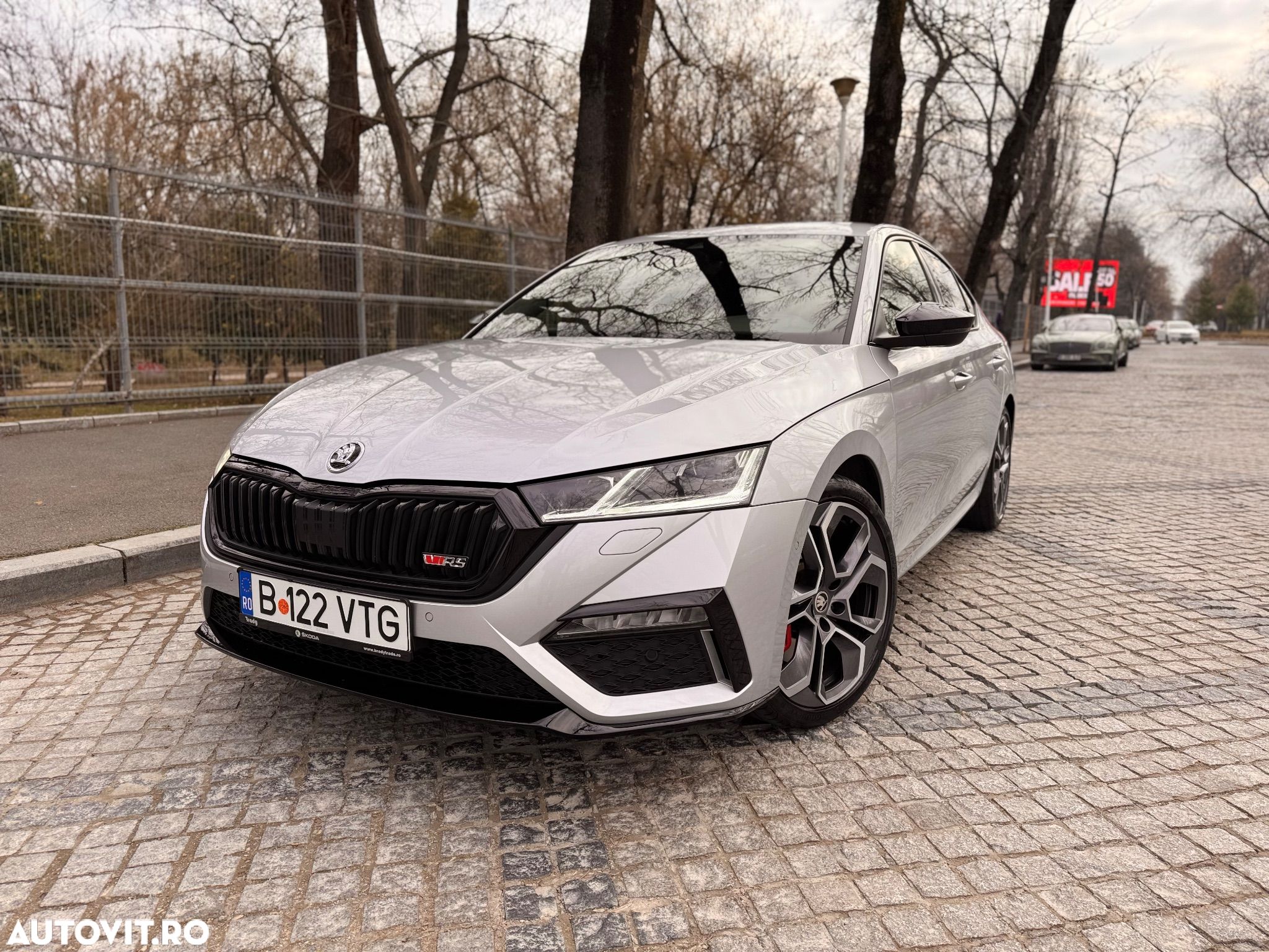 Skoda Octavia 2.0 TSI DSG RS - 1