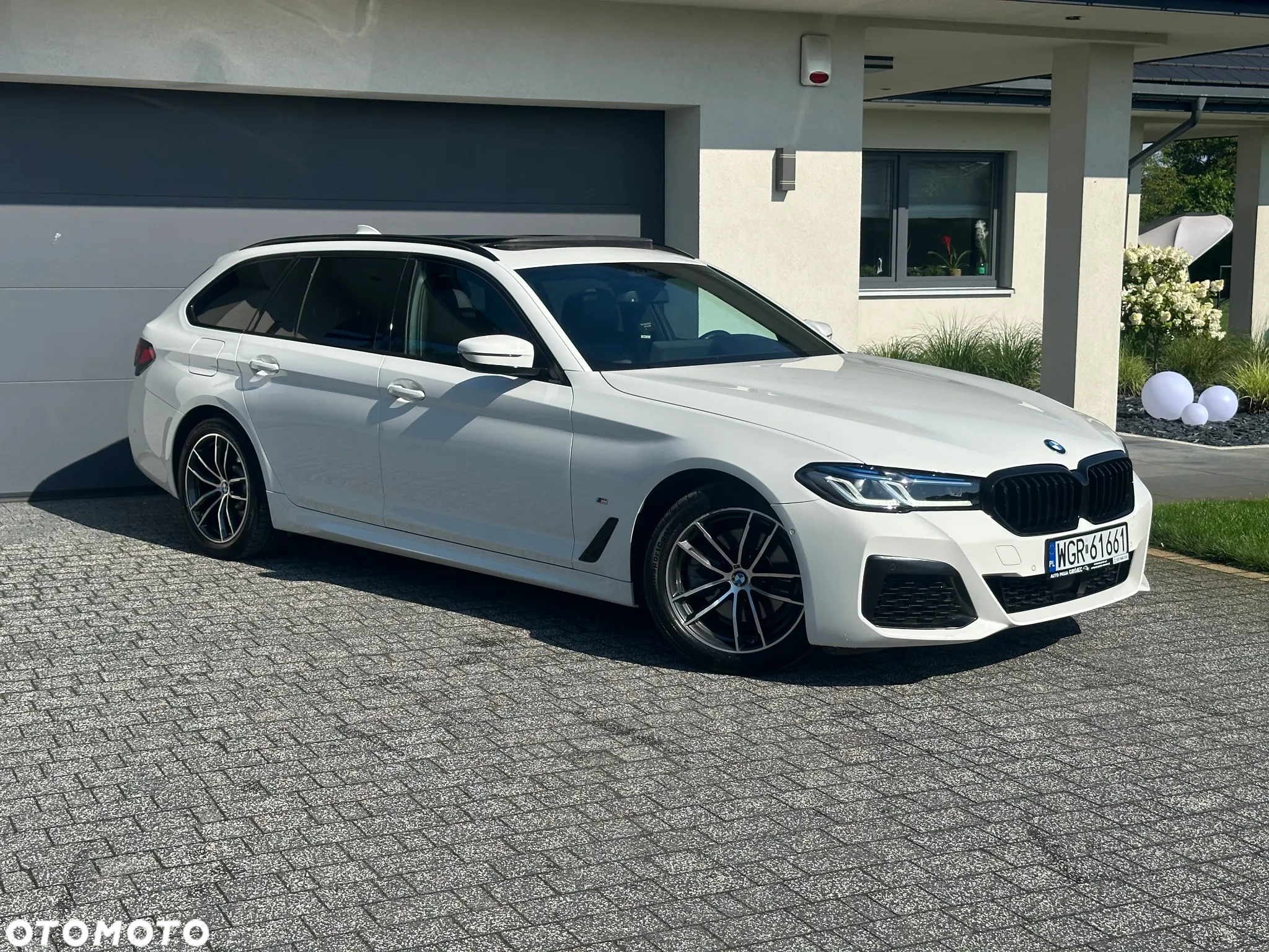 BMW Seria 5 520d Touring M Sport Edition - 4