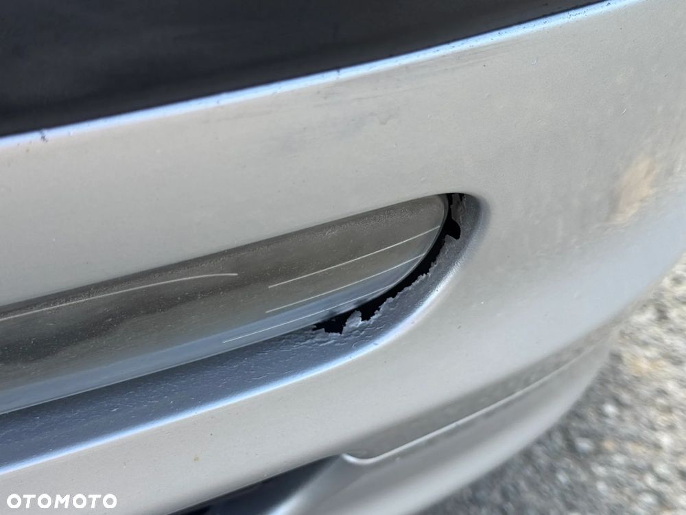 BMW Seria 3 323i - 25