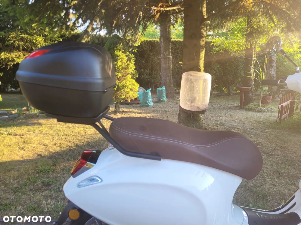 Piaggio Vespa - 9