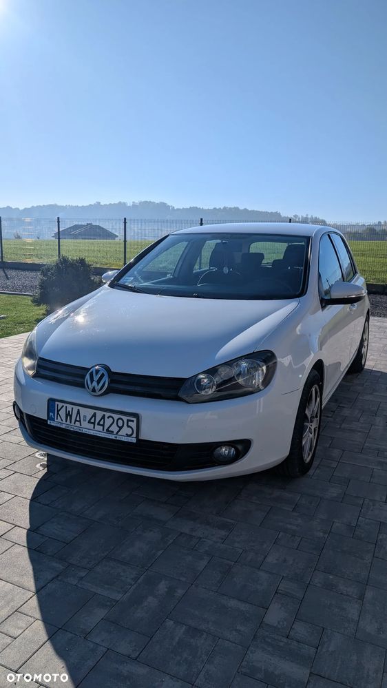 Volkswagen Golf - 1