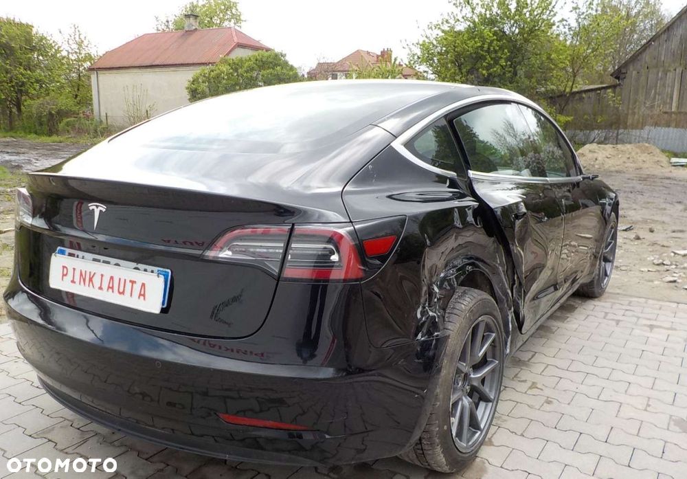 Tesla Model 3 Langstreckenbatterie Allradantrieb Dual Motor Performance - 18