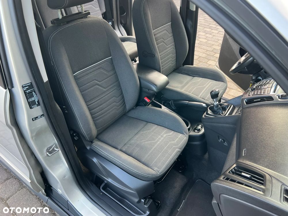 Ford Tourneo Connect - 17