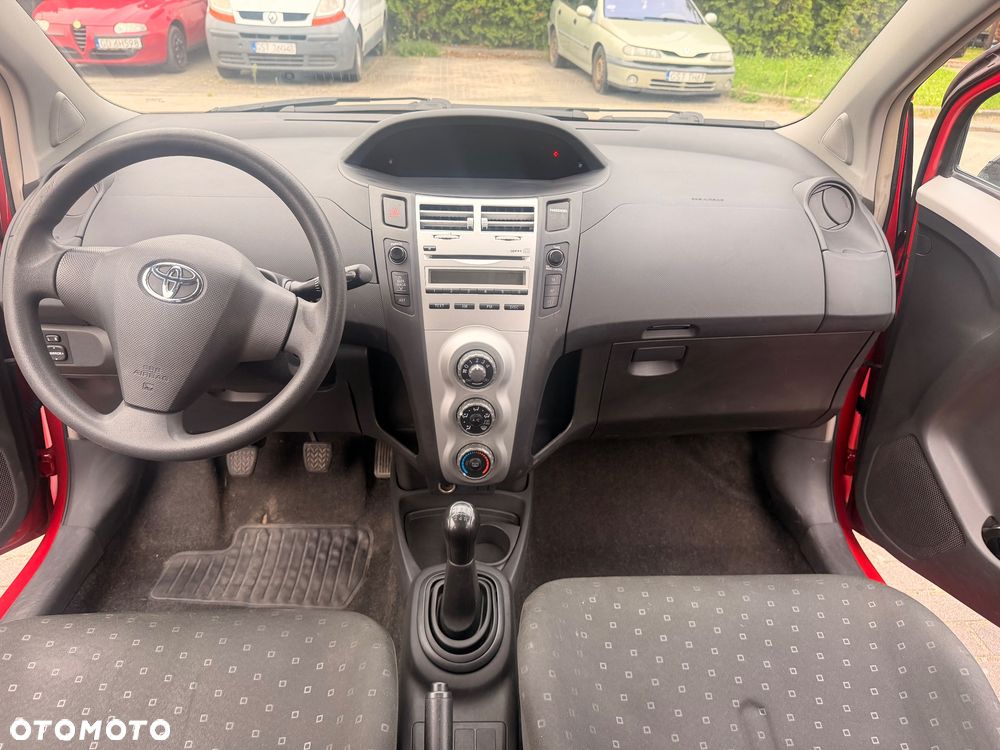 Toyota Yaris 1.0 VVT-i - 26