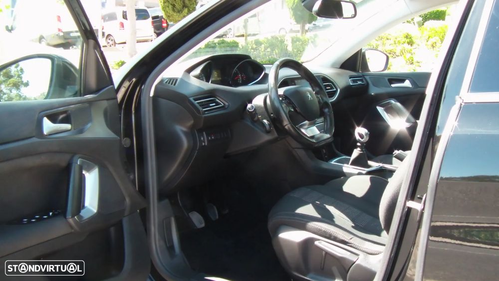 Peugeot 308 SW BlueHDi 120 Stop & Start Nível 2 Business-Line - 17