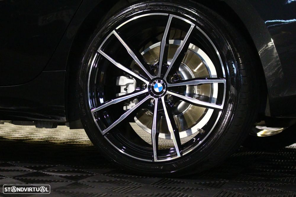 BMW 330 e Line Luxury Auto - 12