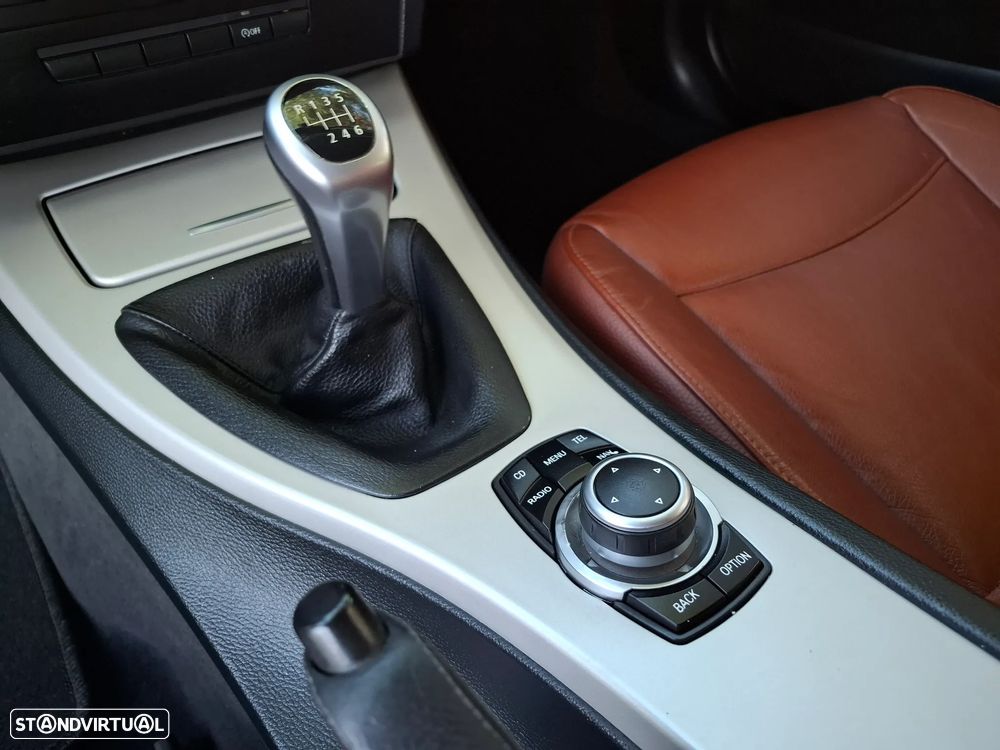 BMW 320 d DPF Efficient Dynamics Edition Edition Exclusive - 16