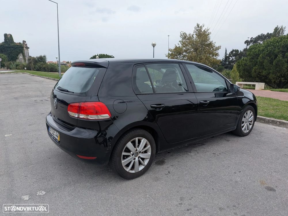 Volkswagen Golf 1.6 TDi Edition — fotografia 3