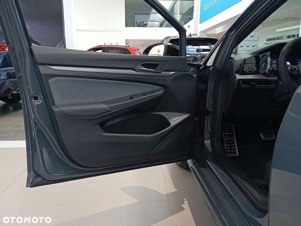 Volkswagen Golf - 11