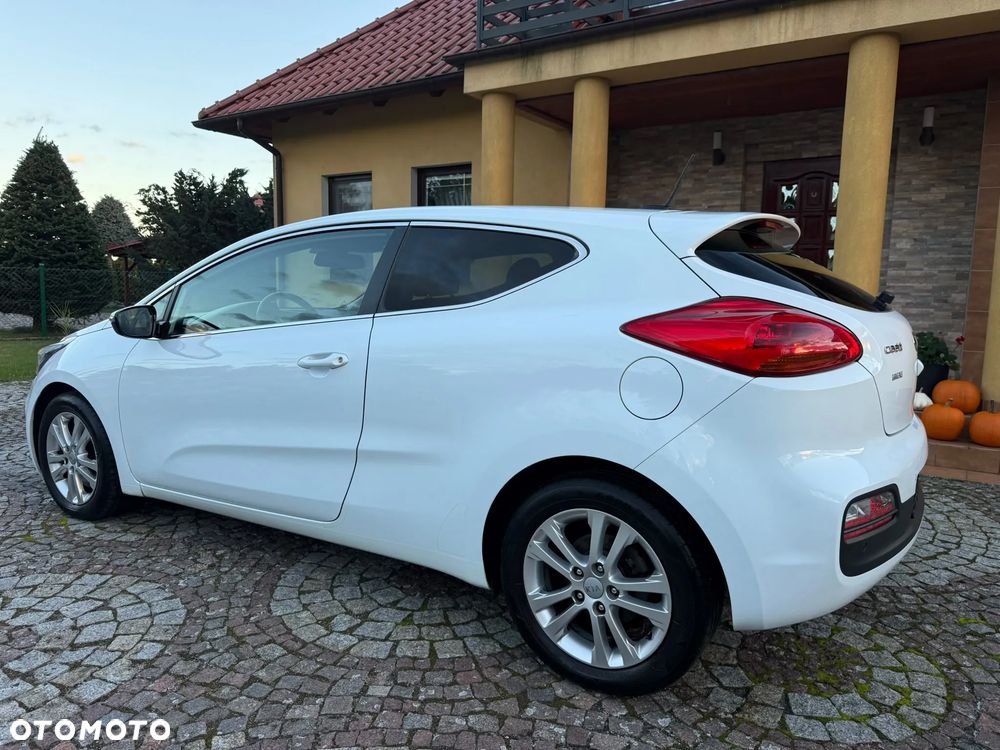 Kia ProCeed 1.6 crdi XL - 9