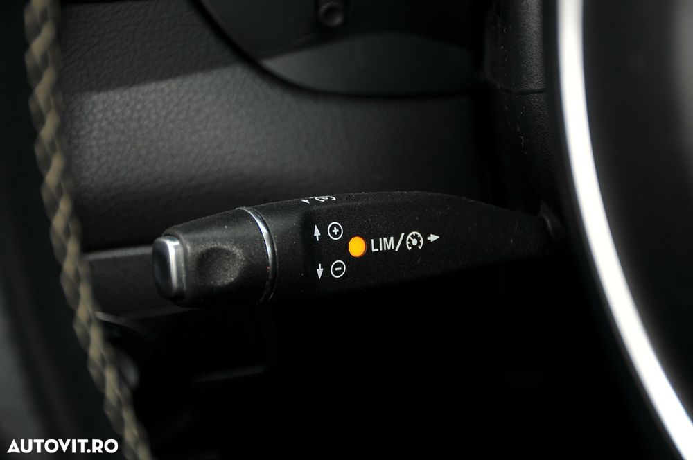 Mercedes-Benz CLA 180 7G-DCT - 13