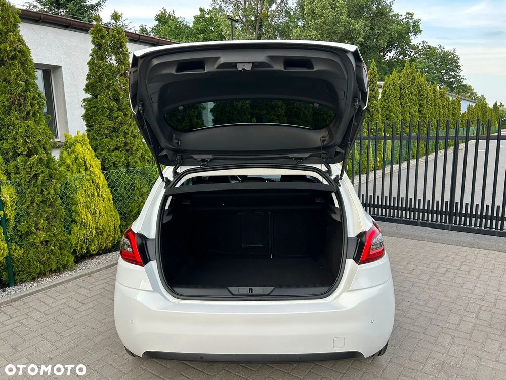 Peugeot 308 BlueHDi 130 Black Edition - 12