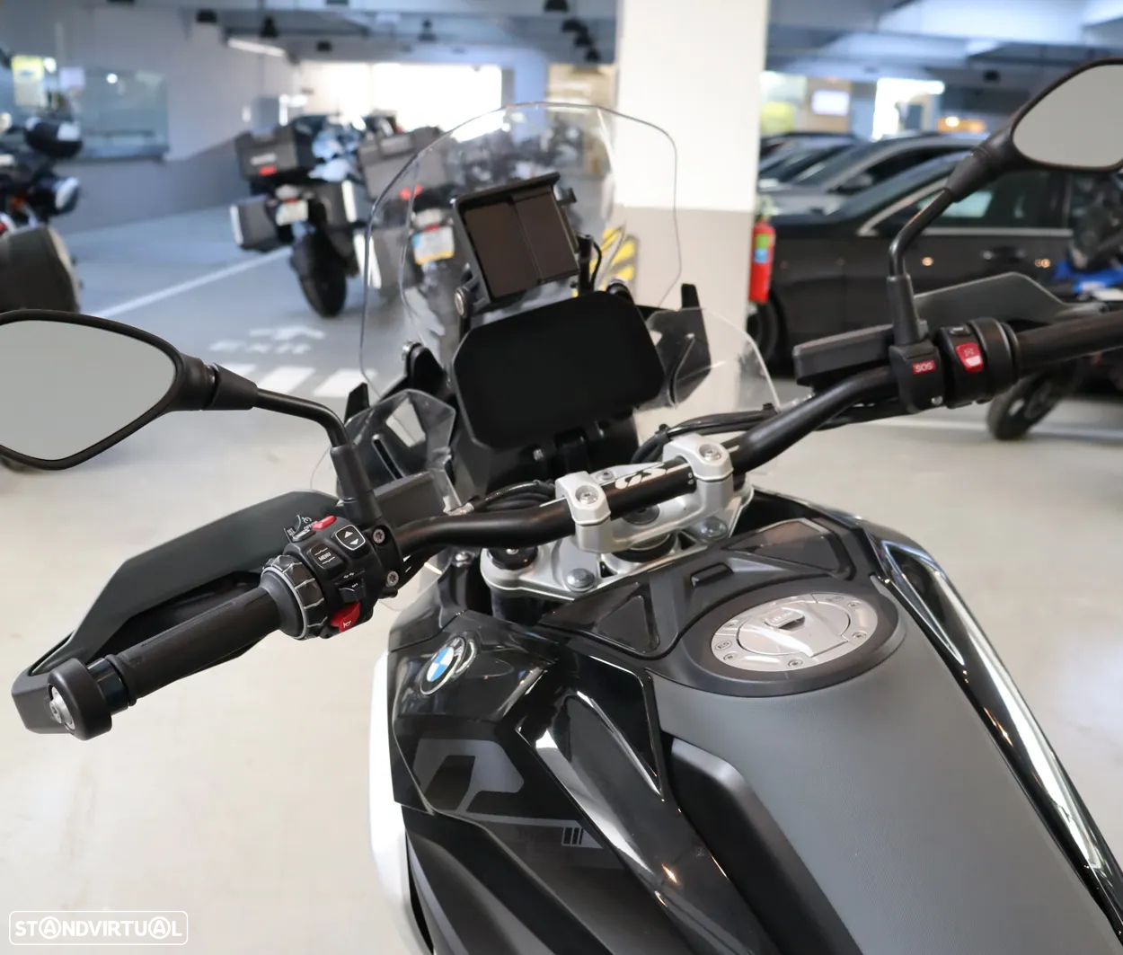 BMW R 1300 GS Triple Black - 4