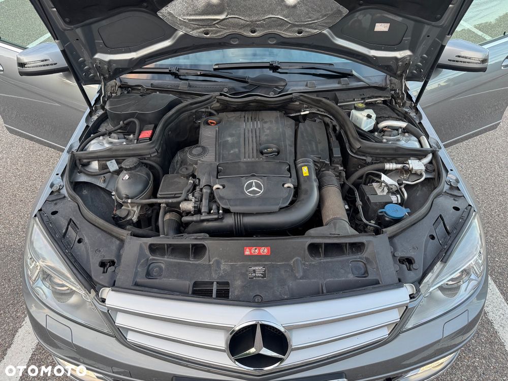 Mercedes-Benz Klasa C 200 CGI BlueEff Avantgarde - 21