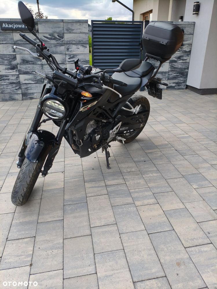 Honda CB - 4