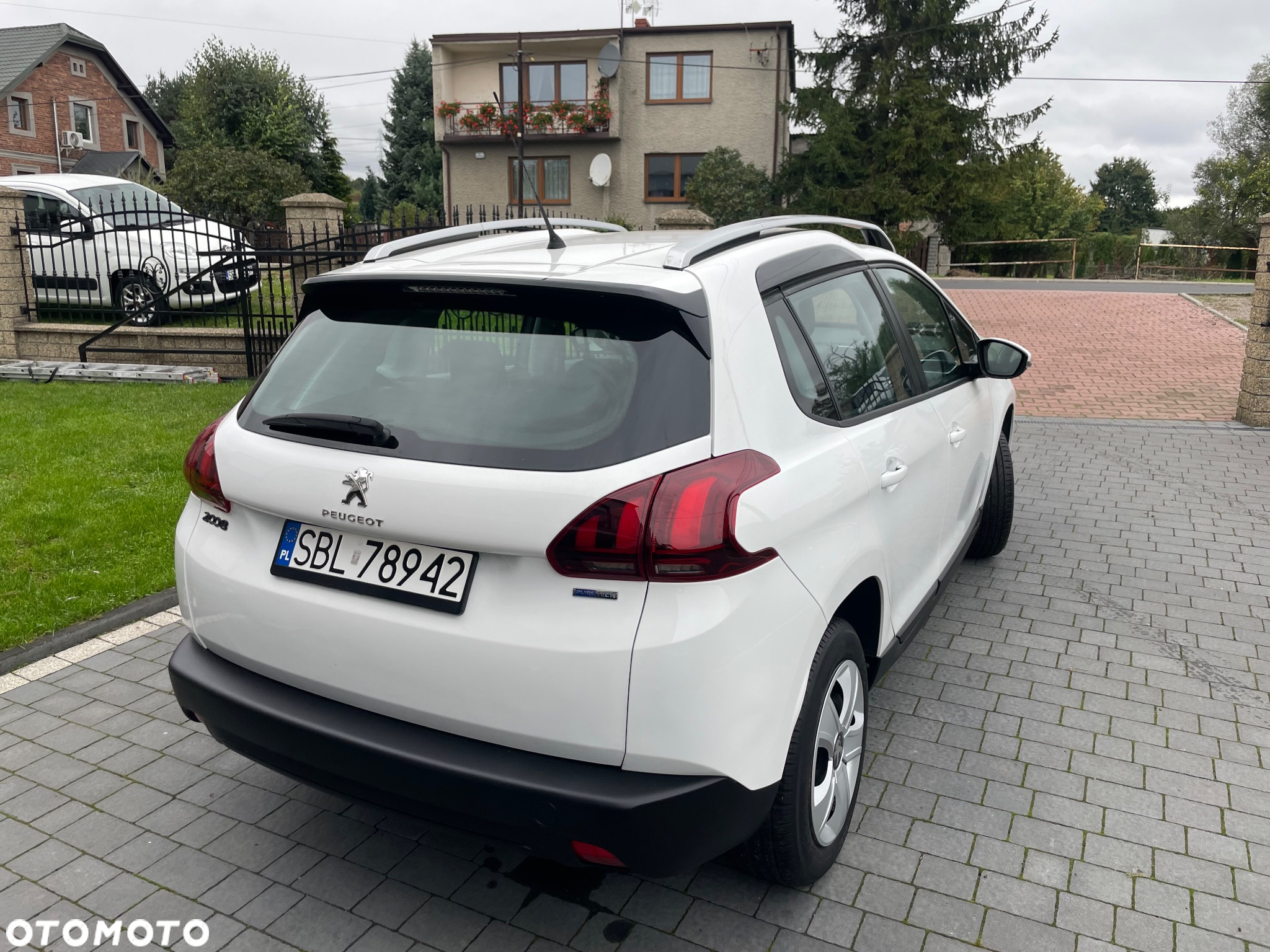 Peugeot 2008 1.2 Pure Tech Style - 8
