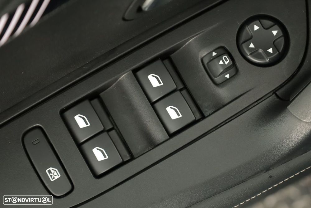 Peugeot 2008 1.2 PureTech Allure - 20