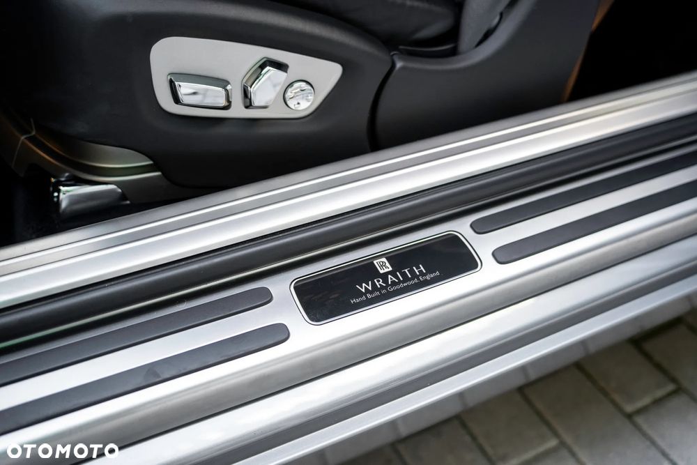 Rolls-Royce Wraith Standard - 38