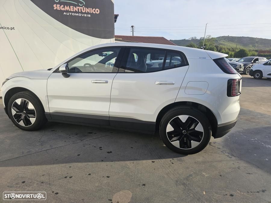 Volvo EX30 Single Motor Extended Range RWD Core - 21