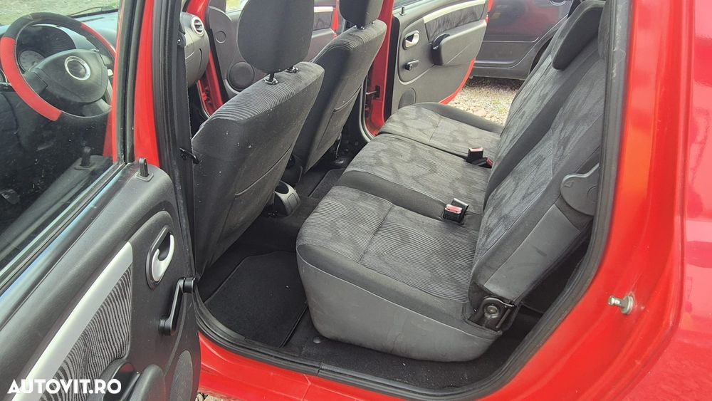 Dacia Logan 1.5 dCi Laureate - 8